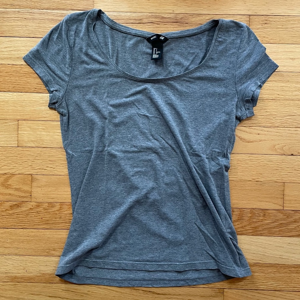 H&M Grey Basic Short Sleeve Top